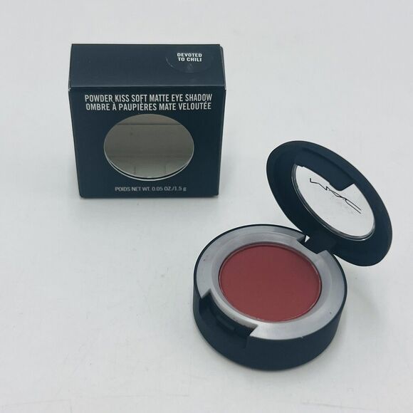 Mac Devoted to Chili Powder Kiss Soft Matte Eye Shadow .05 New - Picture 1 of 2